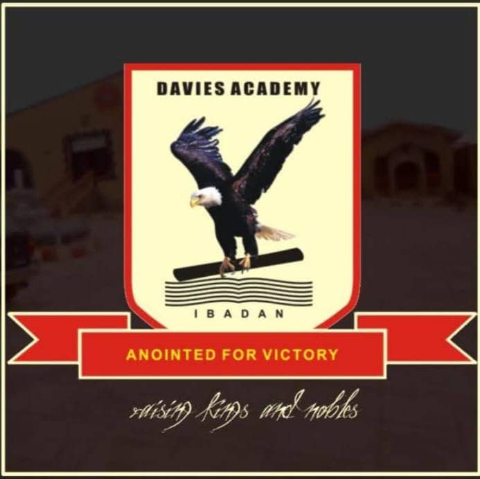 Davies Academy Logo